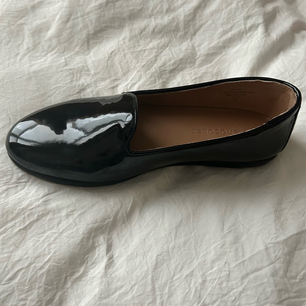 Comfortable Women's Loafer in Black Patent